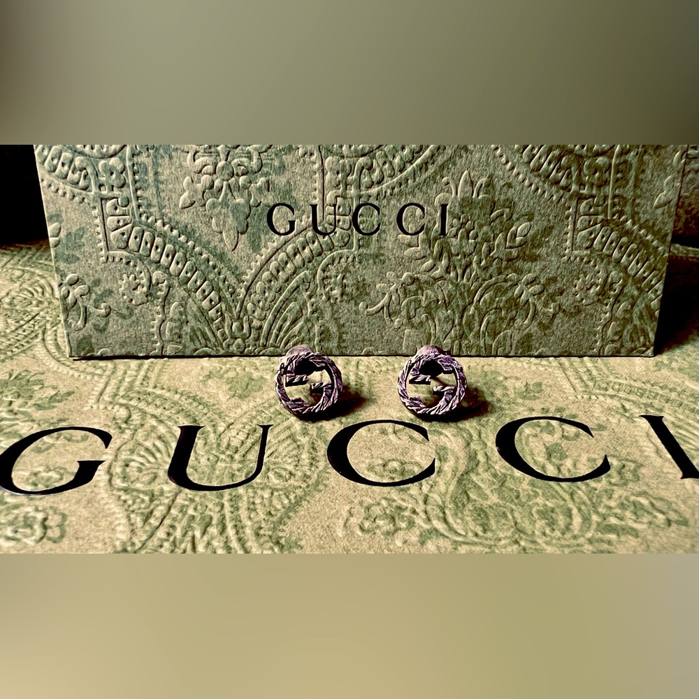 SOLD - 🩶 GUCCI AGED INTERLOCKING EARRINGS IN STERLING SILVER 🩶